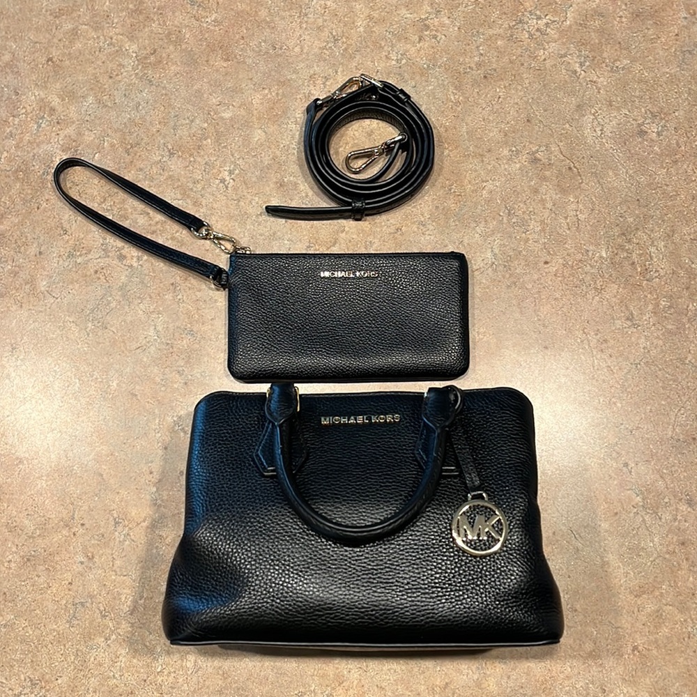 Michael Kors Satchel Bag w wallet
